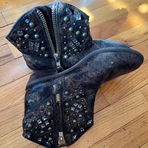 Rustic cowboy boots cowgirl